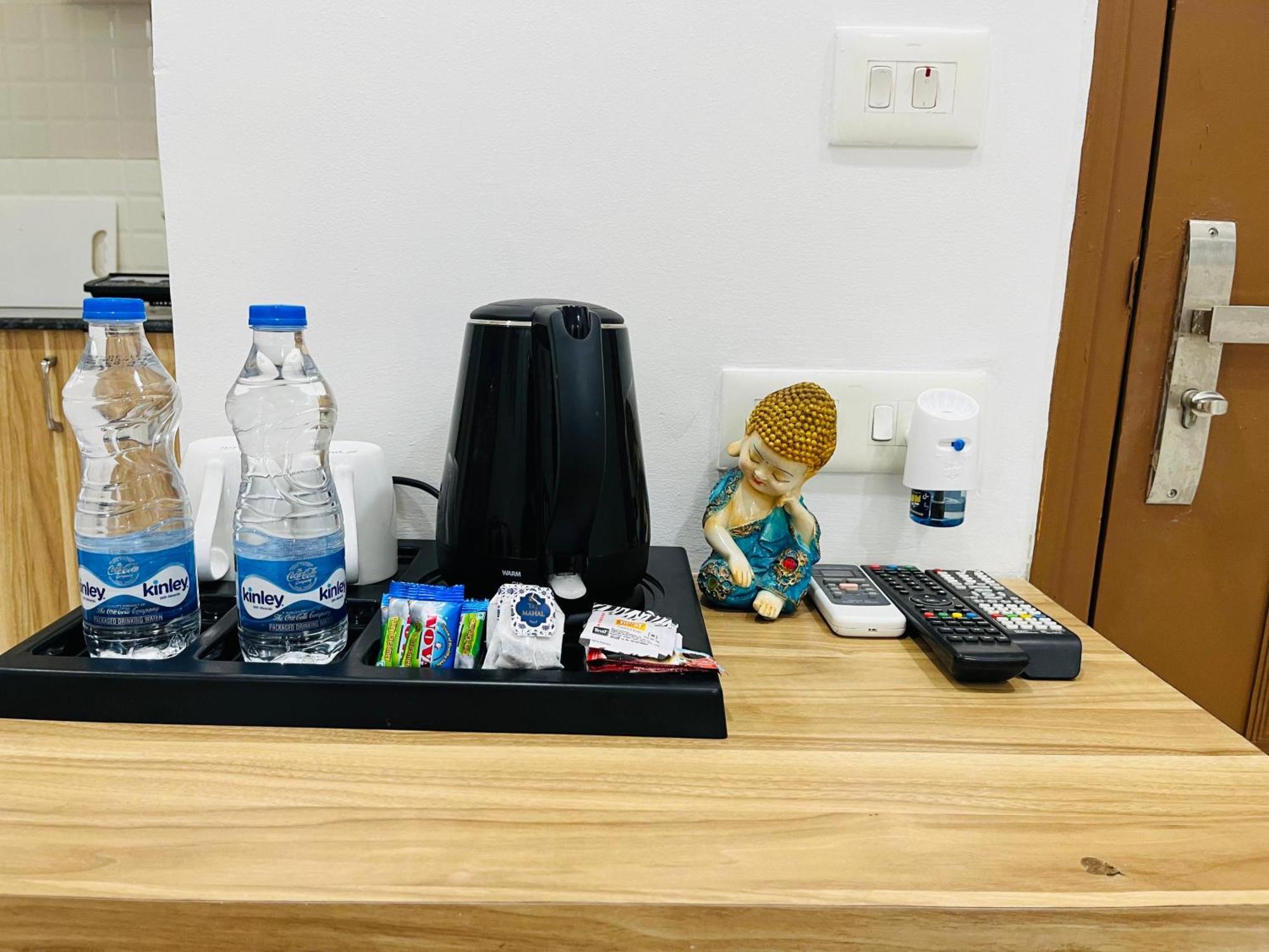 The Lodgers Studio Apartment Infront Of Artemis Hospital Gurugram Ґурґаон Екстер'єр фото