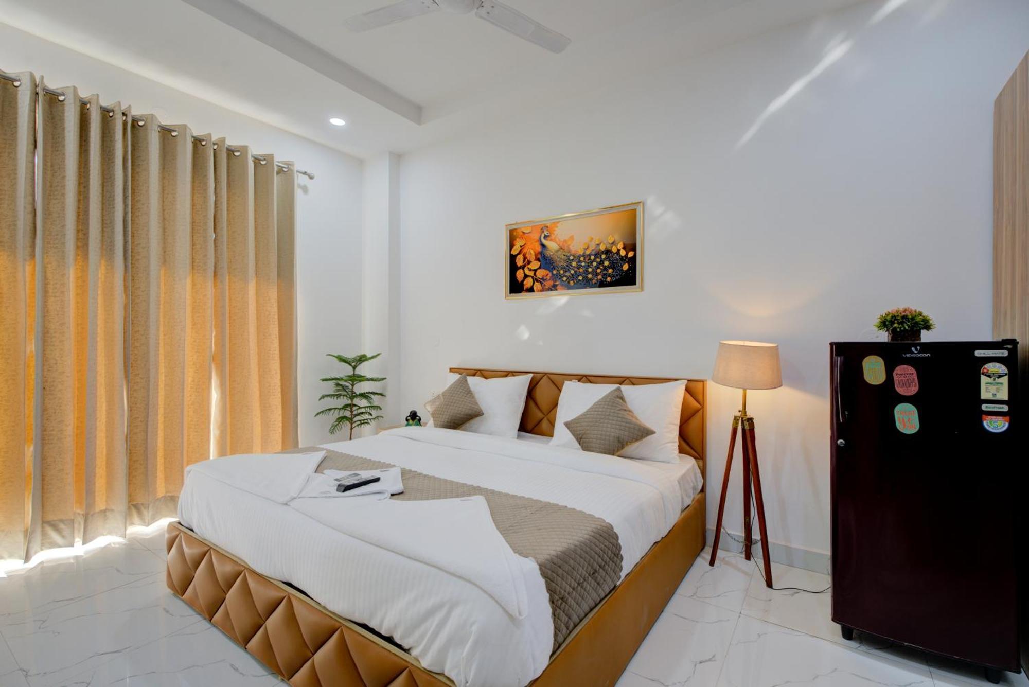 The Lodgers Studio Apartment Infront Of Artemis Hospital Gurugram Ґурґаон Екстер'єр фото